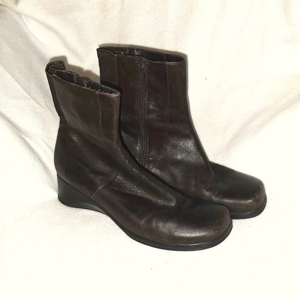 Liz Claiborne Wedge Leather Chelsea Boots Dark Brown size 7.5